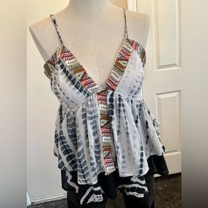 Romeo and Juliet Couture Tie Dye Boho Blouse 🏜️